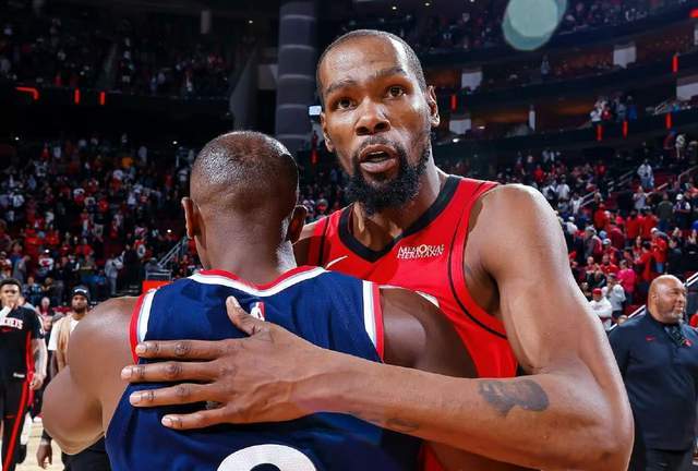 乐鱼平台-连续2场提前认输，乌度卡给主力下马威 火箭赛程太难 难逃三连败